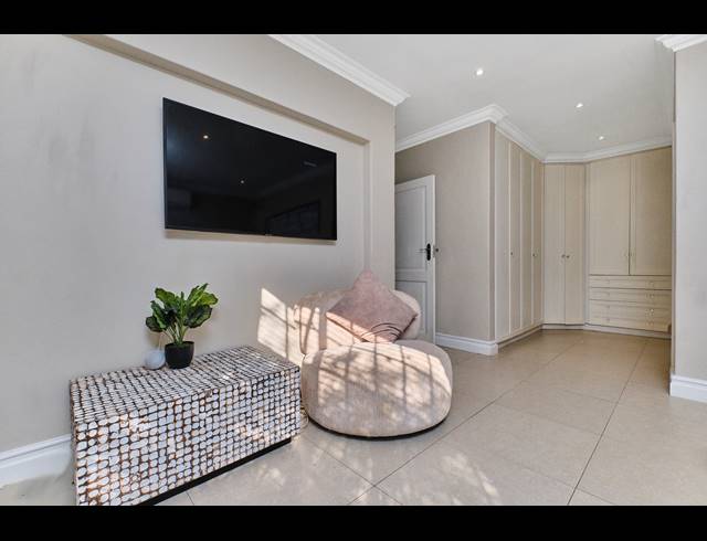 3 BEDROOM CLUSTER TO LET IN LONEHILL
